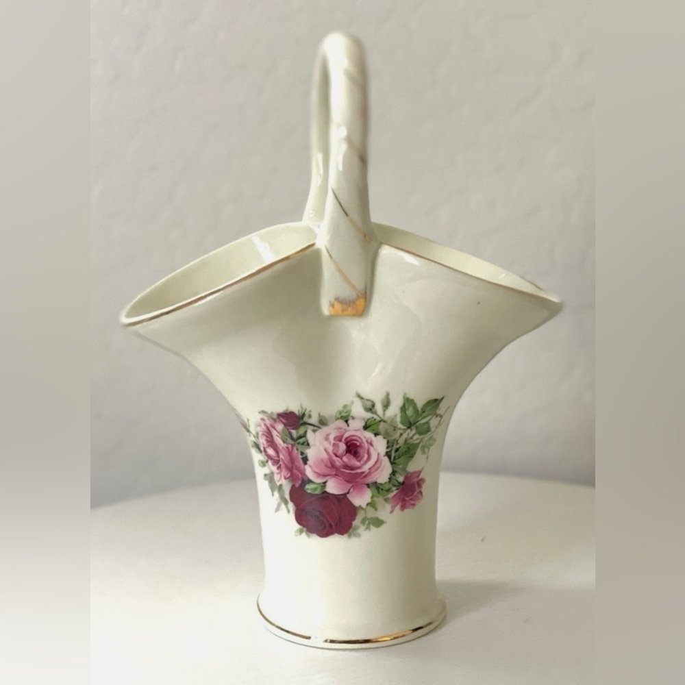 Formalities by Baum Bros Vintage Ceramic Floral Rose Basket Vase Trimmed in Gold - Picture 14 of 14